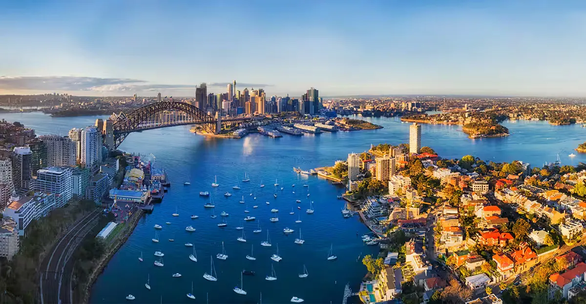 Book a last-minute flight, for less