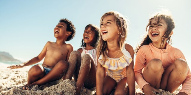 enfants sur la plage