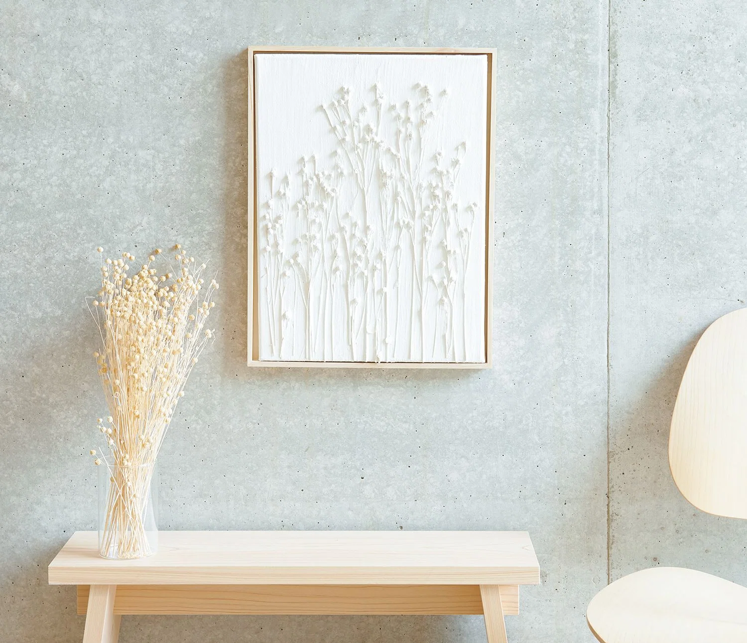 Kostenlose Anleitung Leinwand mit Strukturpaste und Trockenblumen gestalten