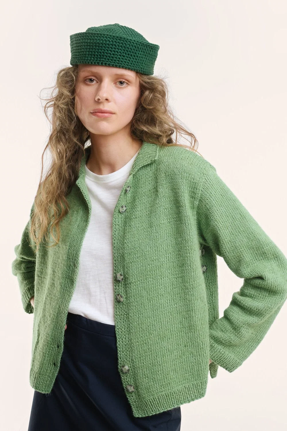 Strickset Jacke grün, Frontalansicht