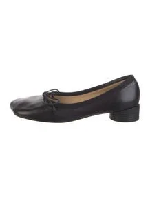 Leather Bow Accents Pumps