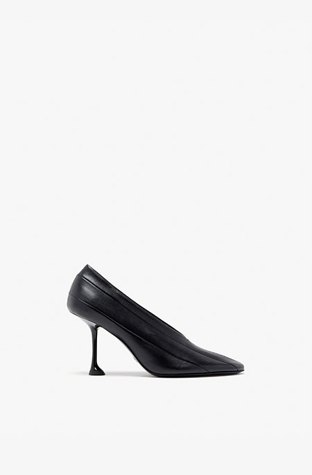 Tee 85 Pieced Pumps in Black
