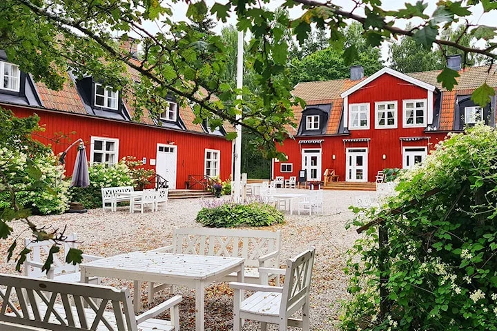 1 natt för 2 med spa, middag & frukost på Sätra Brunn