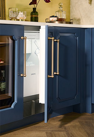 Sub-Zero Designer Undercounter Ice Maker