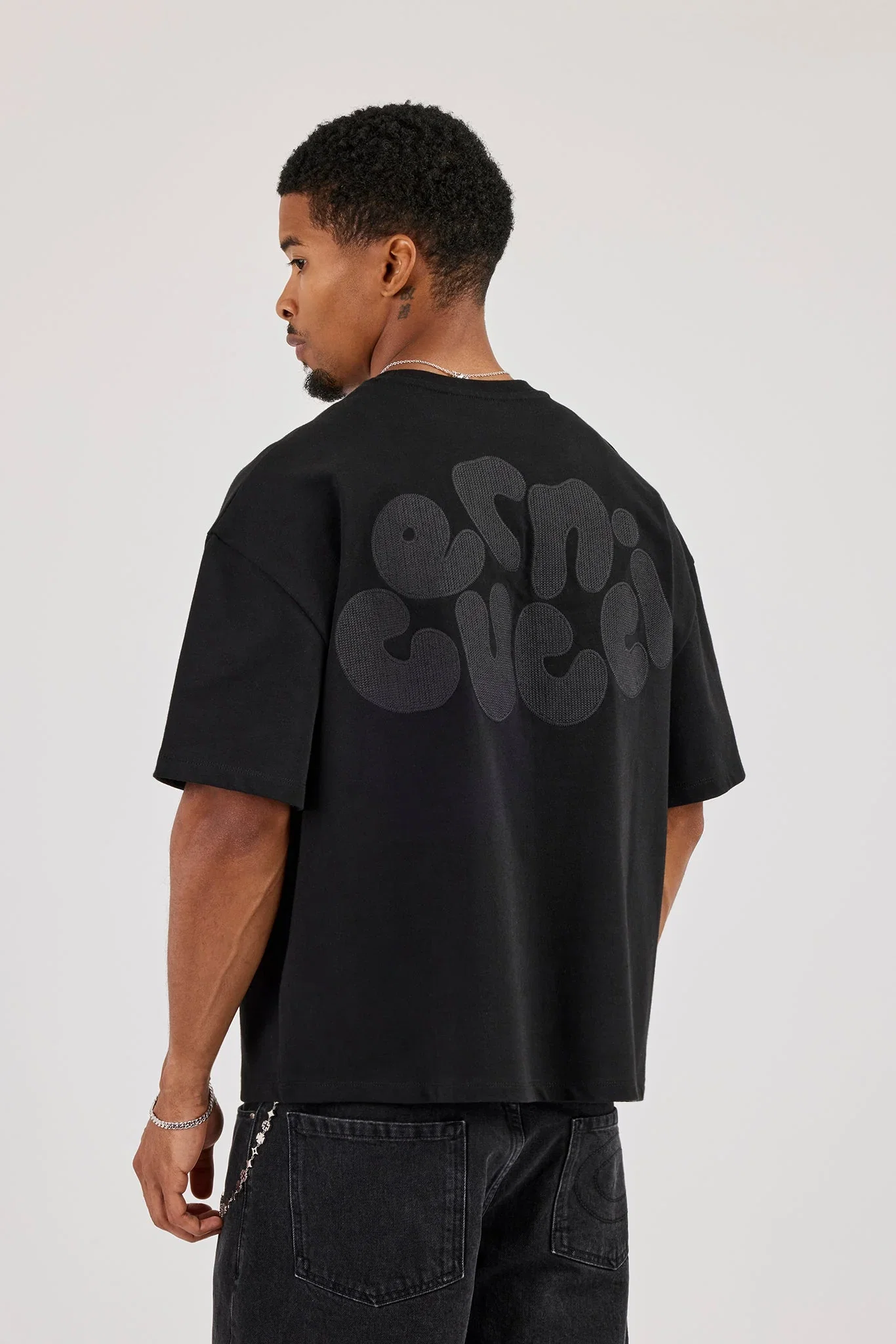 Image of Cernucci Chain Stitch Boxy T-Shirt - Black