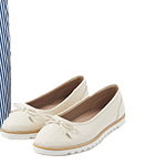 White Textured Ballet Pumps In Wide E Fit