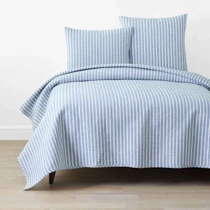 Image of Yarn-Dyed Bengal Stripe Quilt