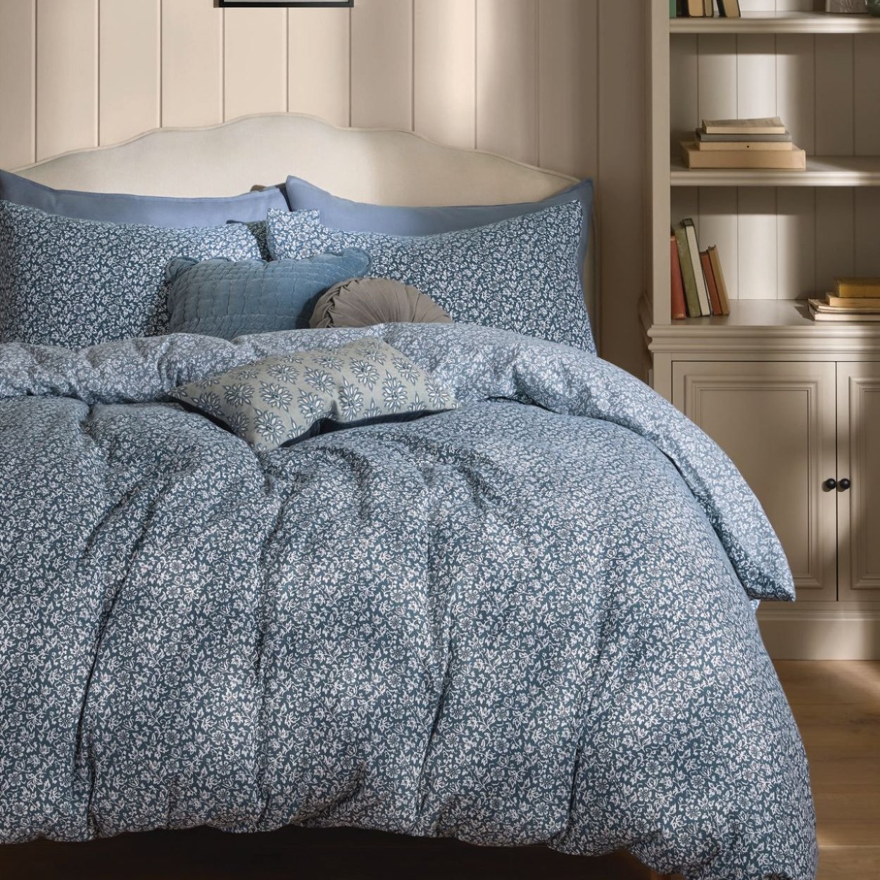 Laura Ashley Sweet Alyssum Bedding Set