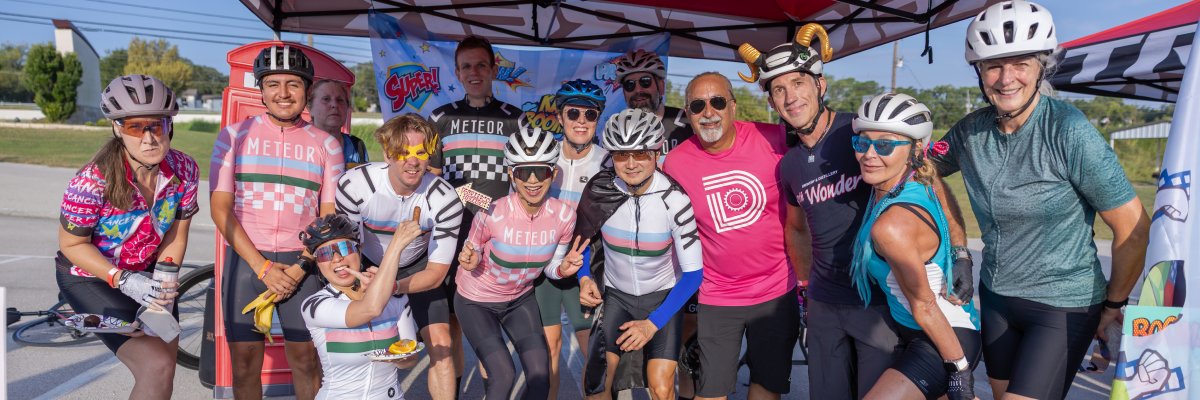 Trek 100 Texas riders gathered together before the ride