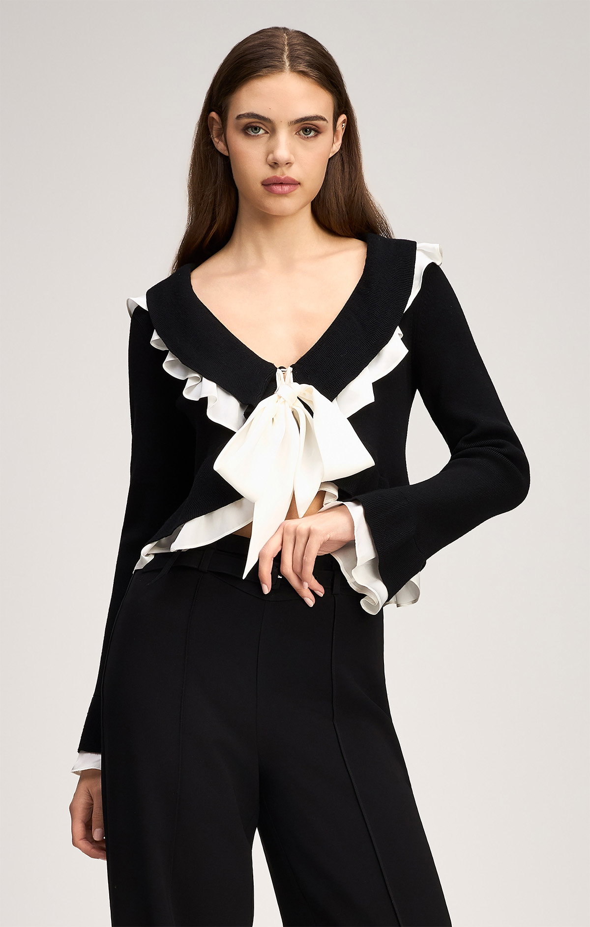 https://cinqasept.nyc/products/melinda-cardigan-in-black-gardenia-zk126210483z