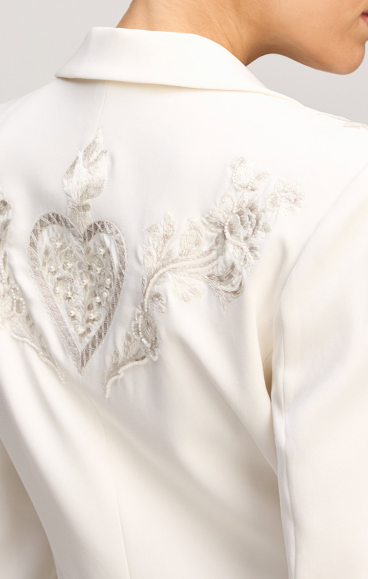 https://cinqasept.nyc/products/rococo-embroidered-karlie-blaz-in-ivory-natural-zj661v1319z