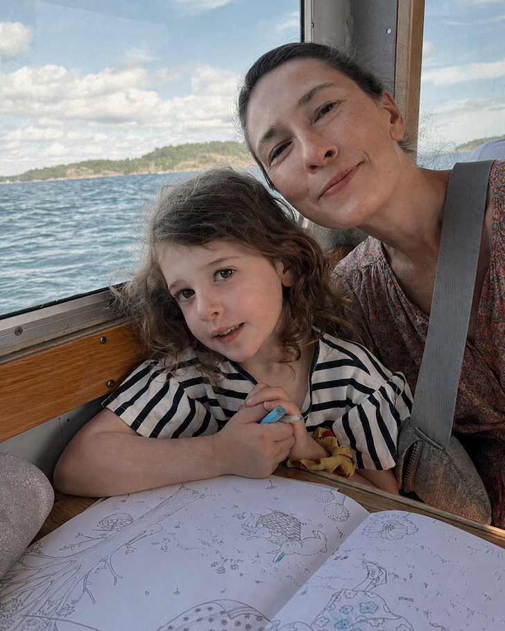 Siblings founder Eva and her daughter