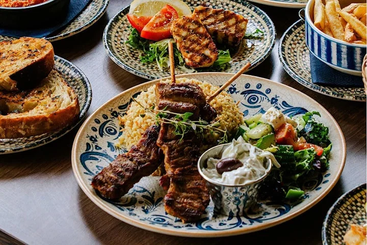Grekisk catering för 10-50 personer från Grekiska Grill & Bar