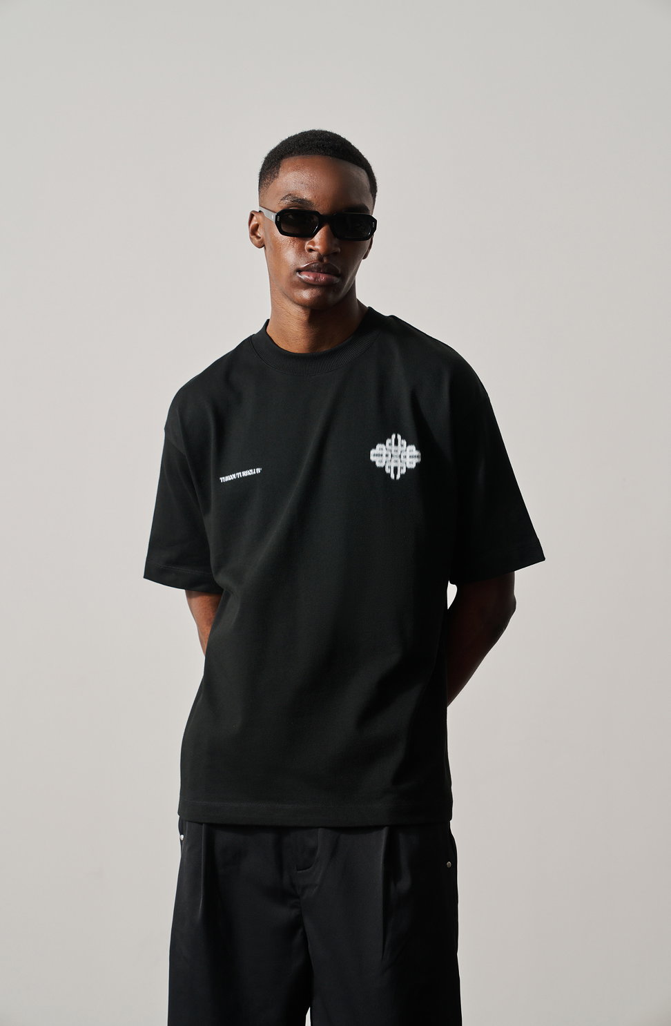 MOTION BLURRED EMBLEM T-SHIRT