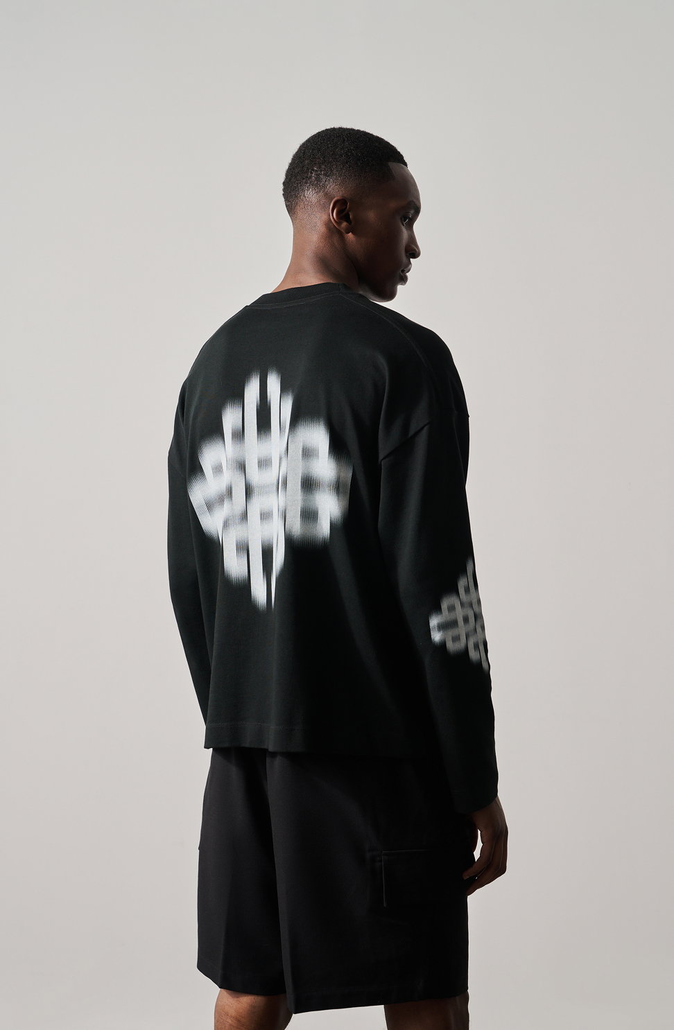 MOTION BLURRED LONG SLEEVE T-SHIRT