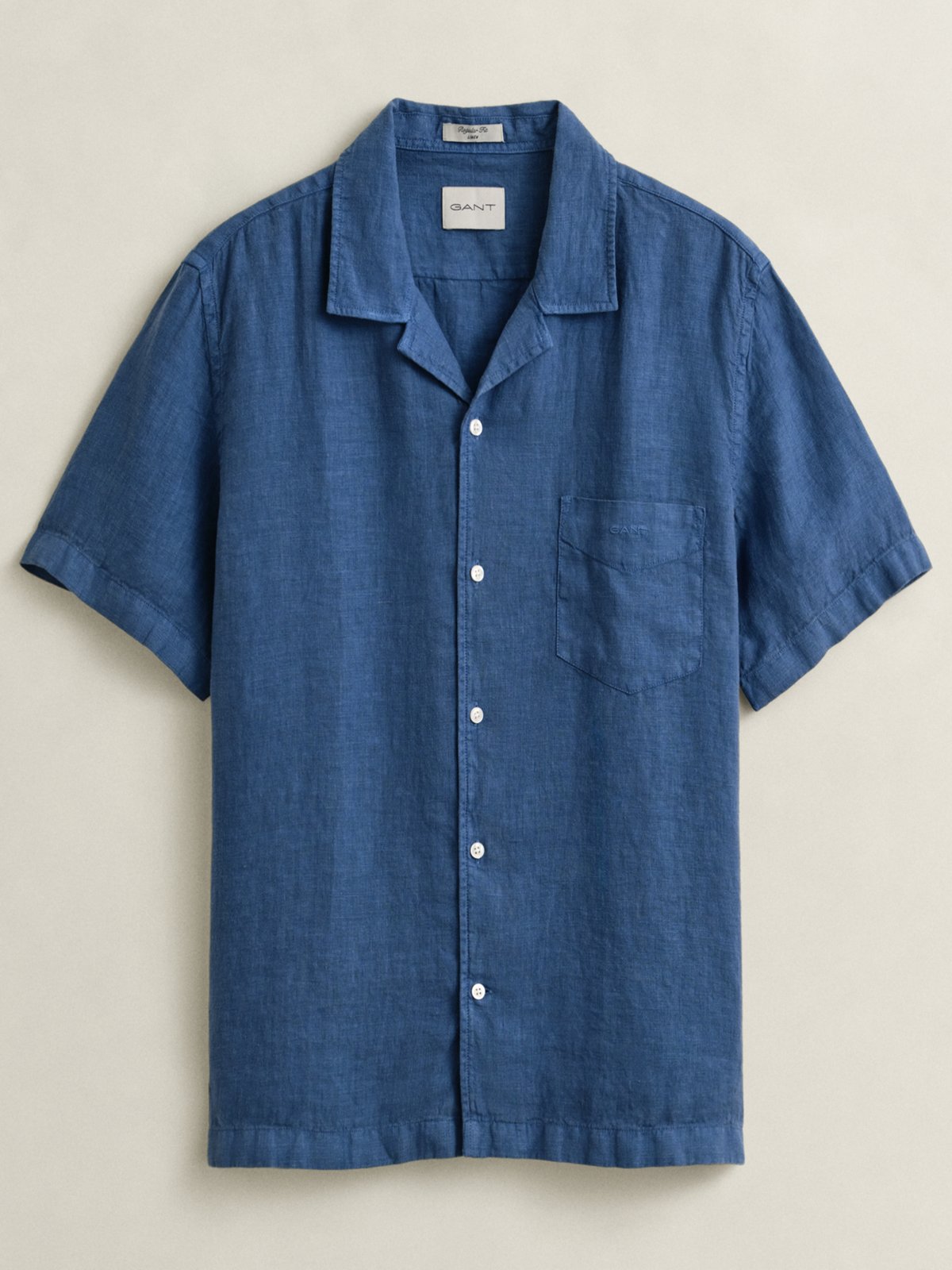 Short-sleeved linen shirt with chest pocket, regular fit
