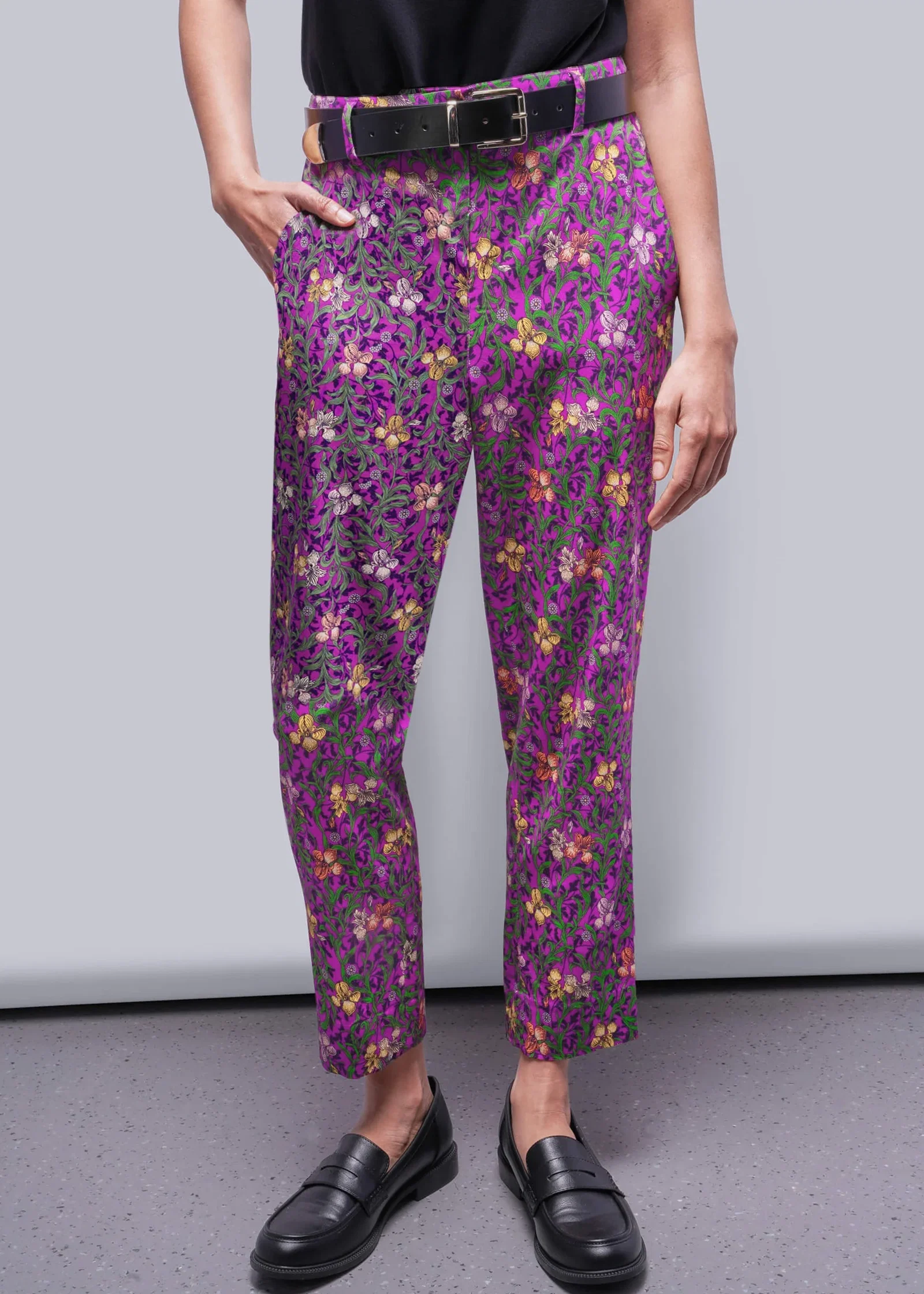 Image of The Empower Slim Crop Pant
