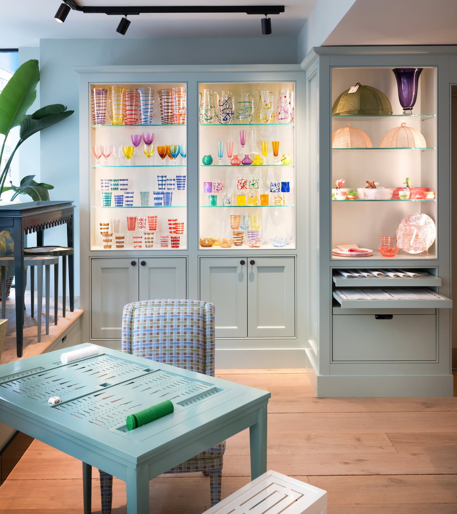 Showroom Assistant Role 