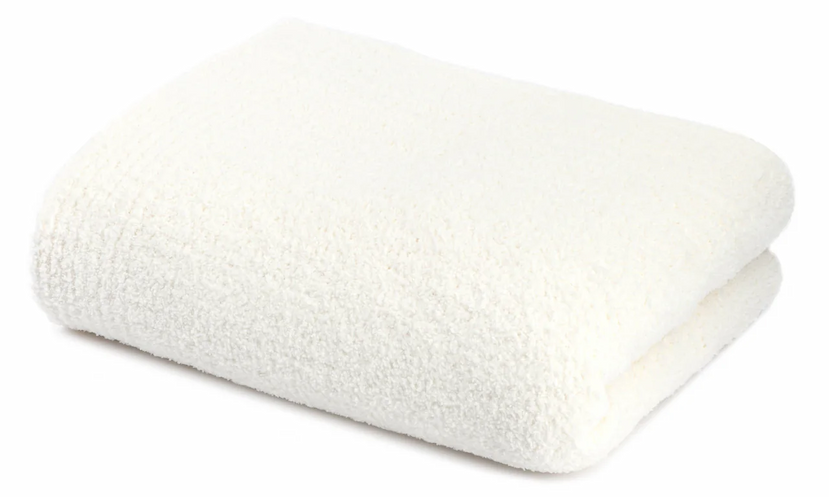 The Solid Throw in Creme