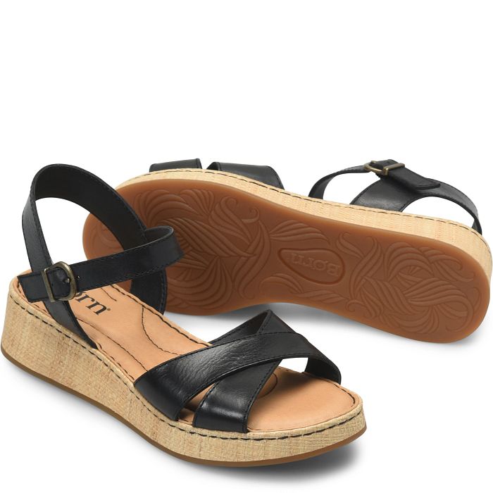 Cannes wedge sandal in black.