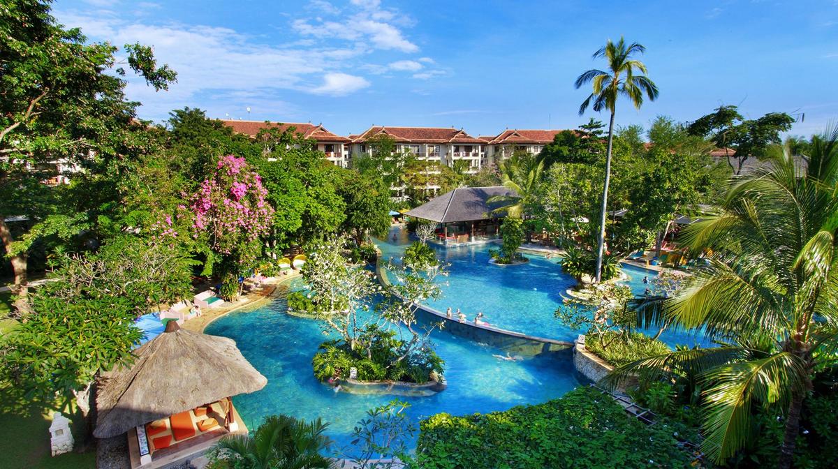Nusa Dua Tropical Bliss with Daily Breakfast, Daily Lunch or Dinner & Free-Flow Drinks Hour