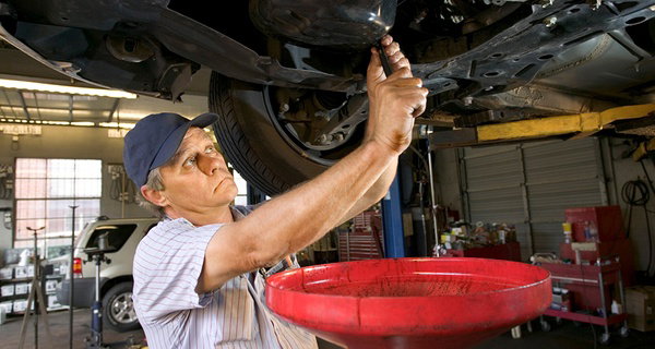 One Conventional or Synthetic Oil Change with Free Computer Scan