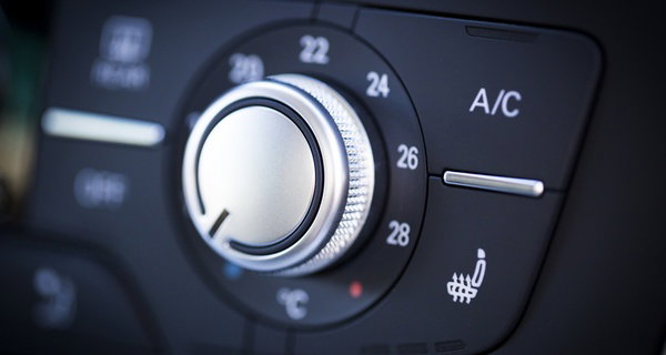 Complete air-conditioning recharge service for your car