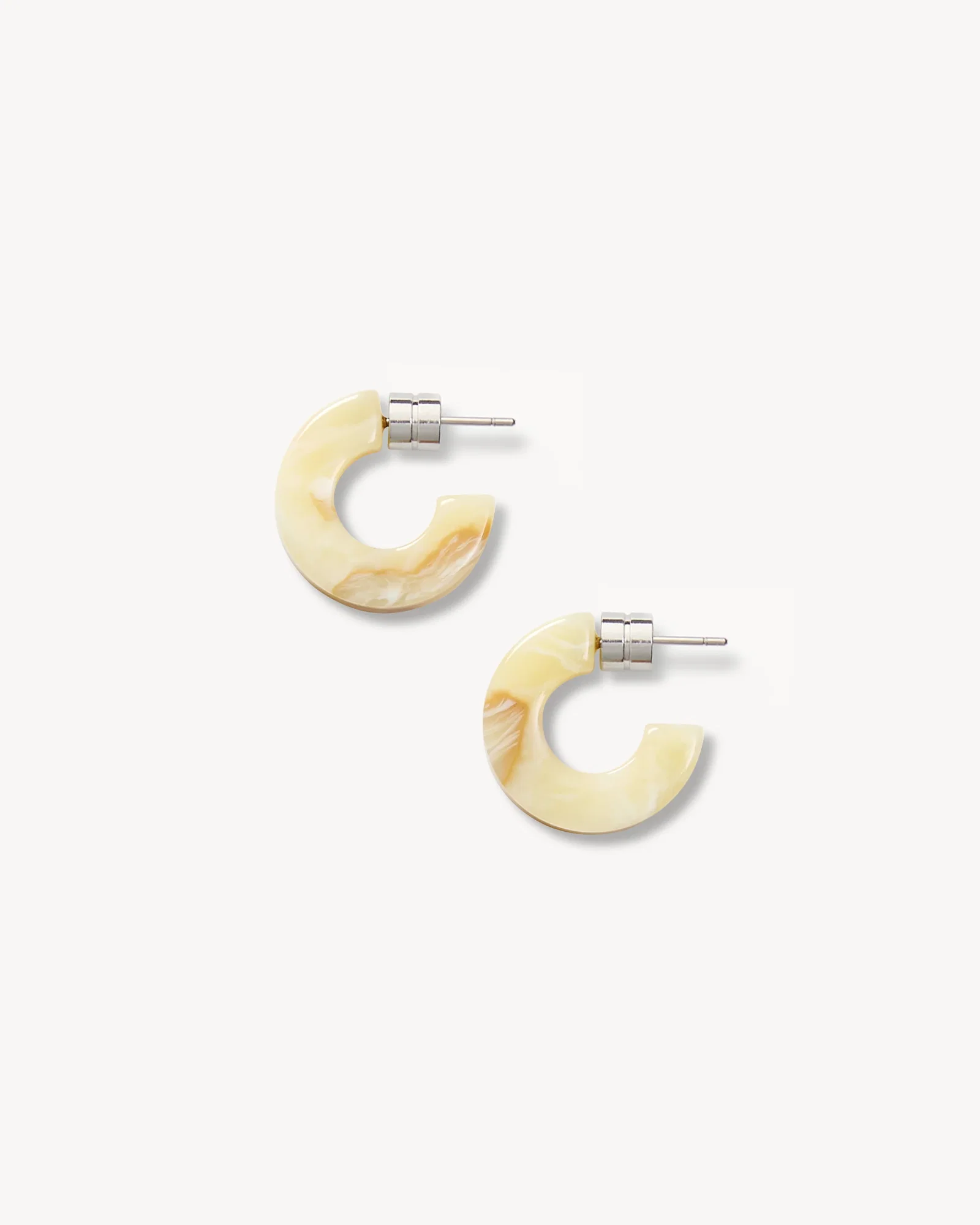 Image of Muse Hoops in Crème