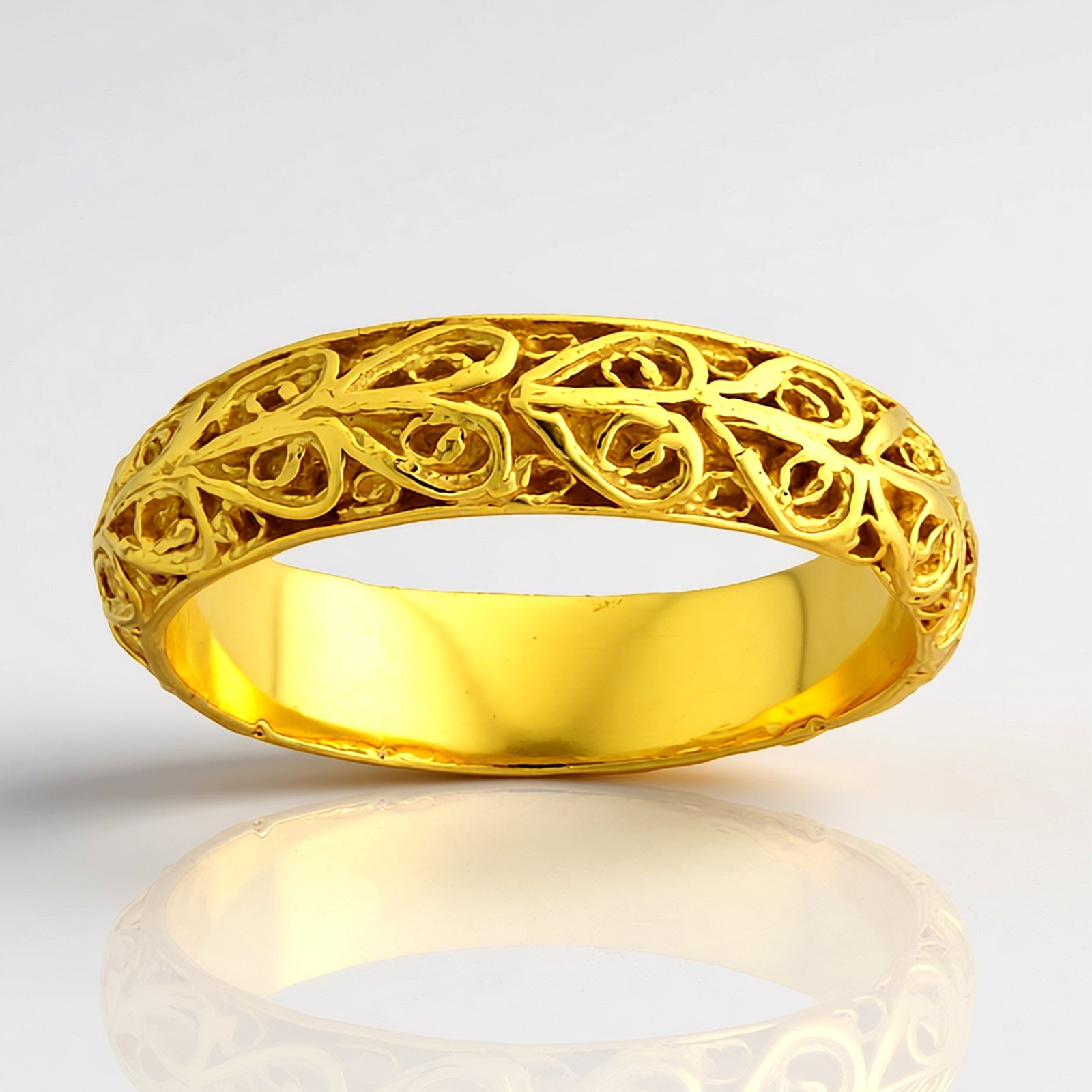 Zilveren ring met een Tanzania robijn