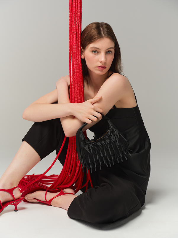 EXPLORE NEW CLOTHING