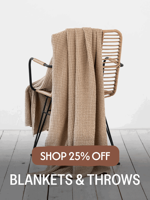 BLANKETS & THROWS