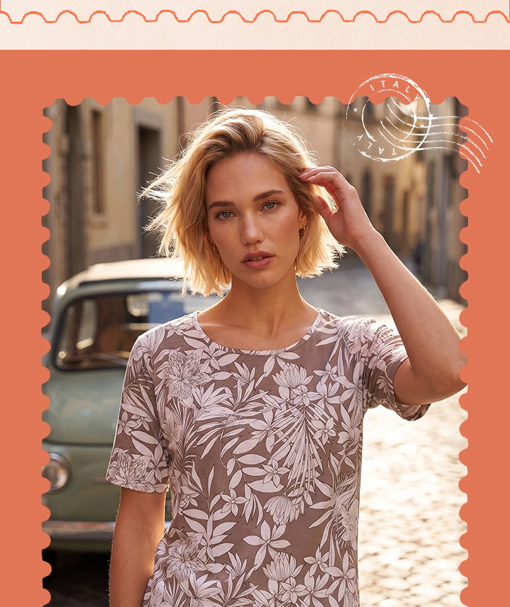 Classic Leaf Print Stretch Top