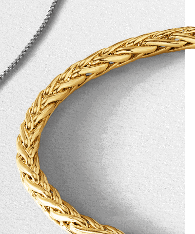 Yellow gold rope chain bracelet.