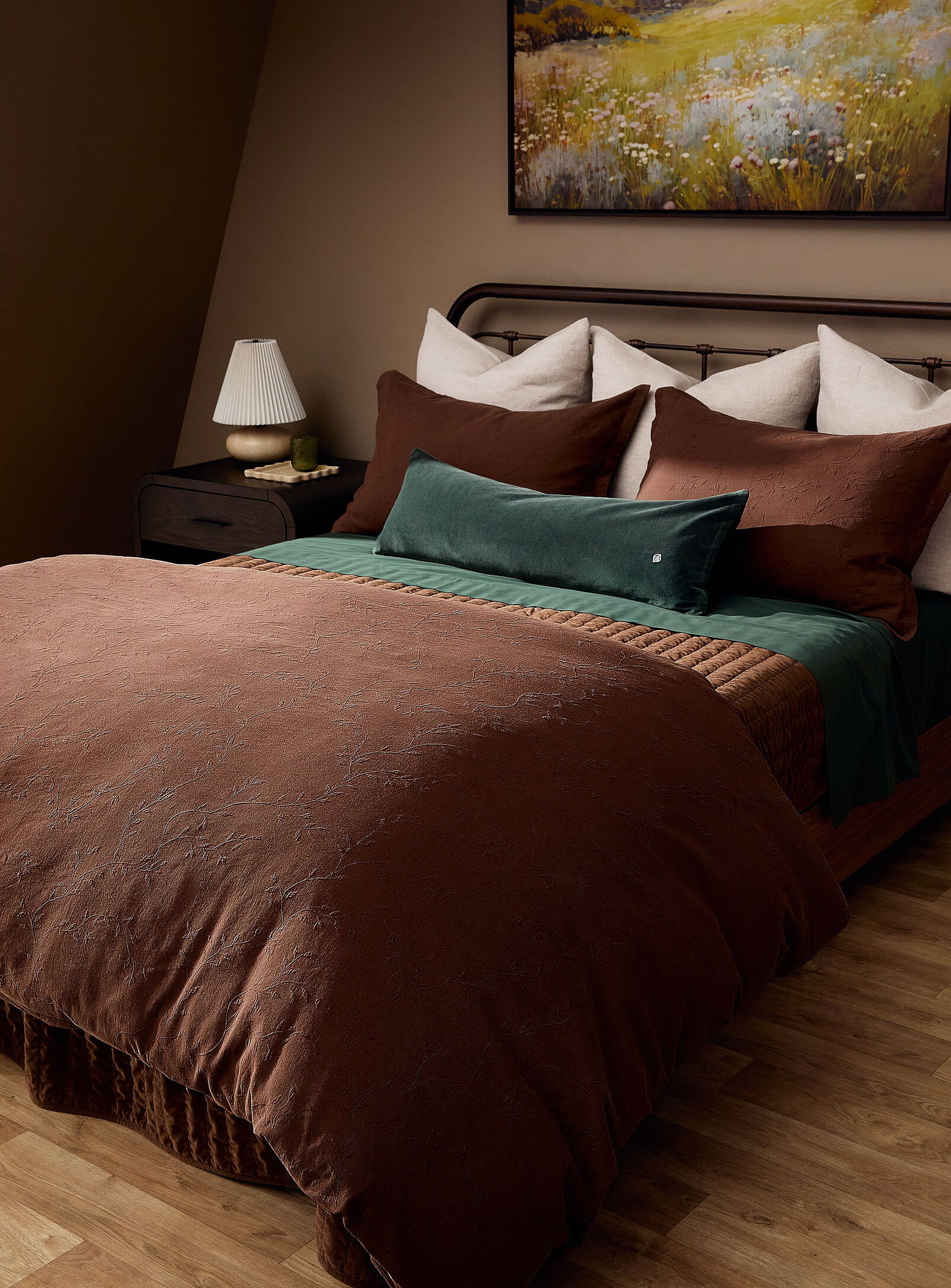 Delicate flowers jacquard duvet cover set