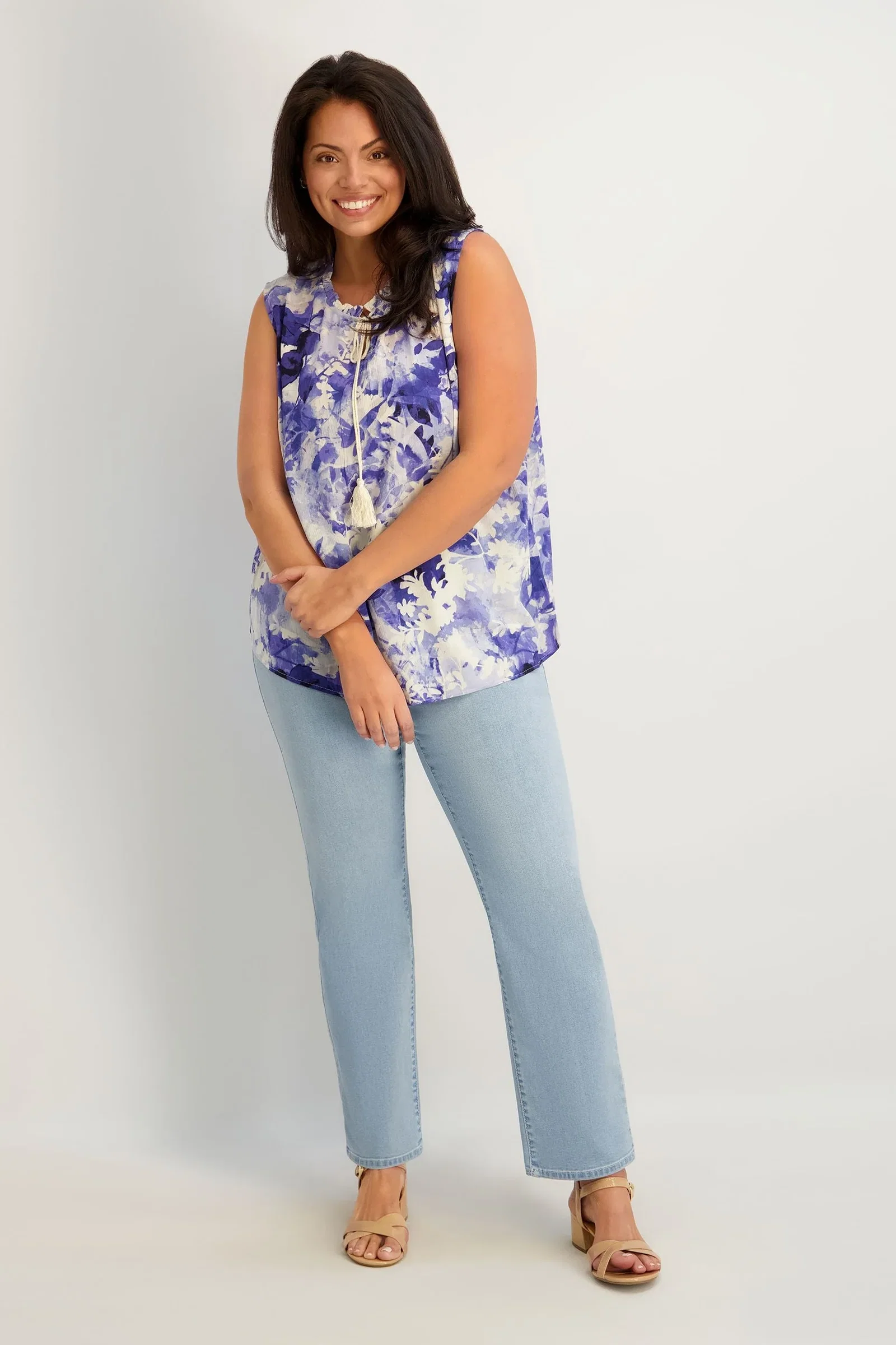 Image of Westport Signature Straight Leg in Light Wash - Plus