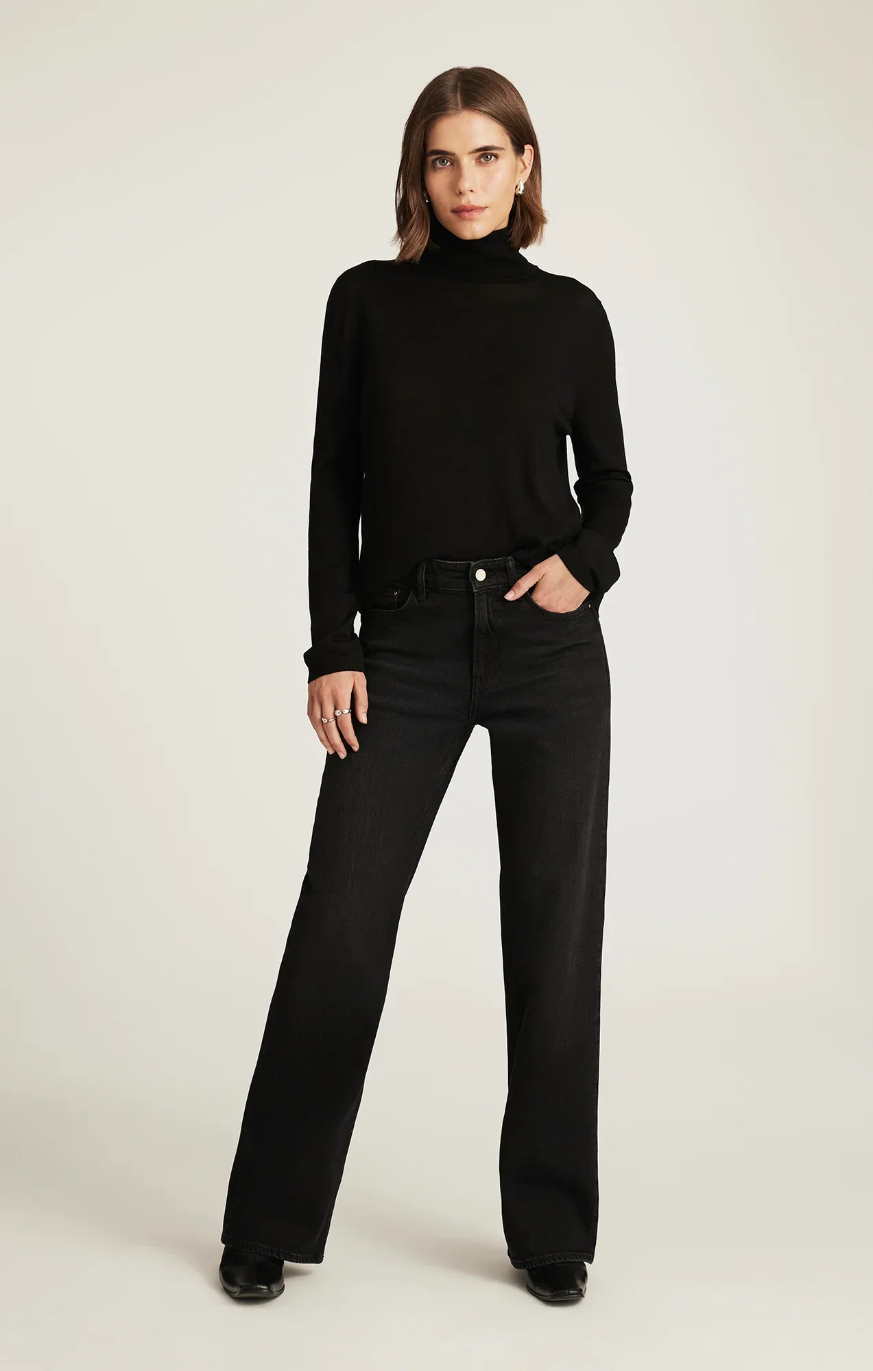 Image of TAYLOR STRAIGHT LEG IN DARK SMOKE GOLD PREMIUM