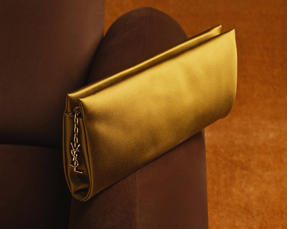 Discover elegant bags defined by delicate proportions and timeless craftsmanship