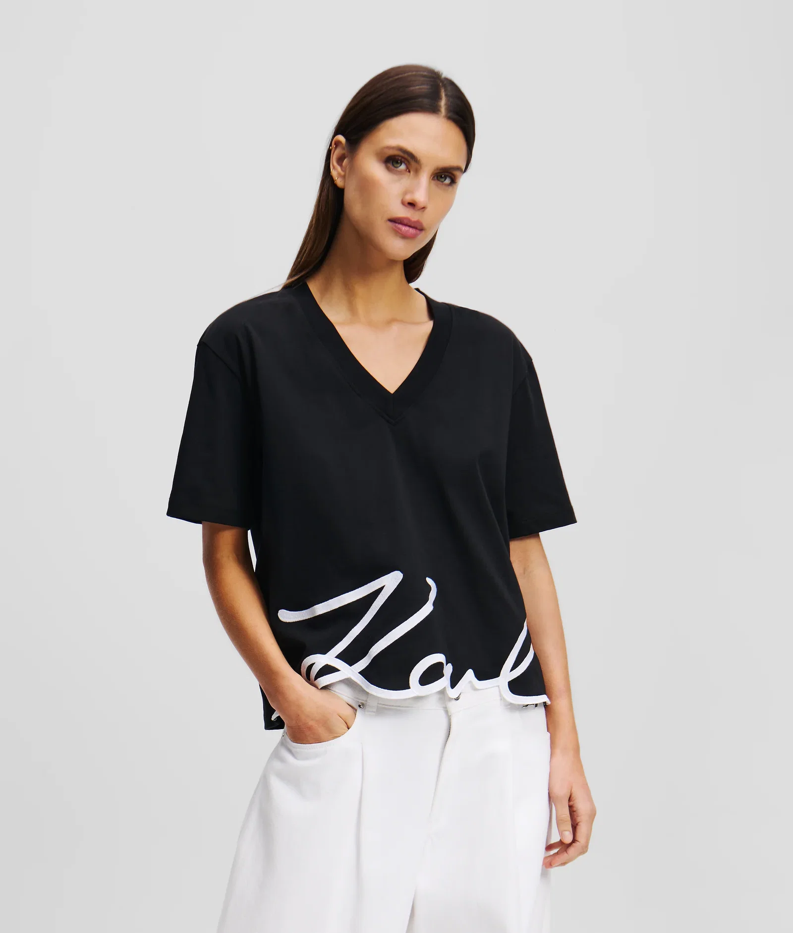 Image of Signature v-neck T-shirt