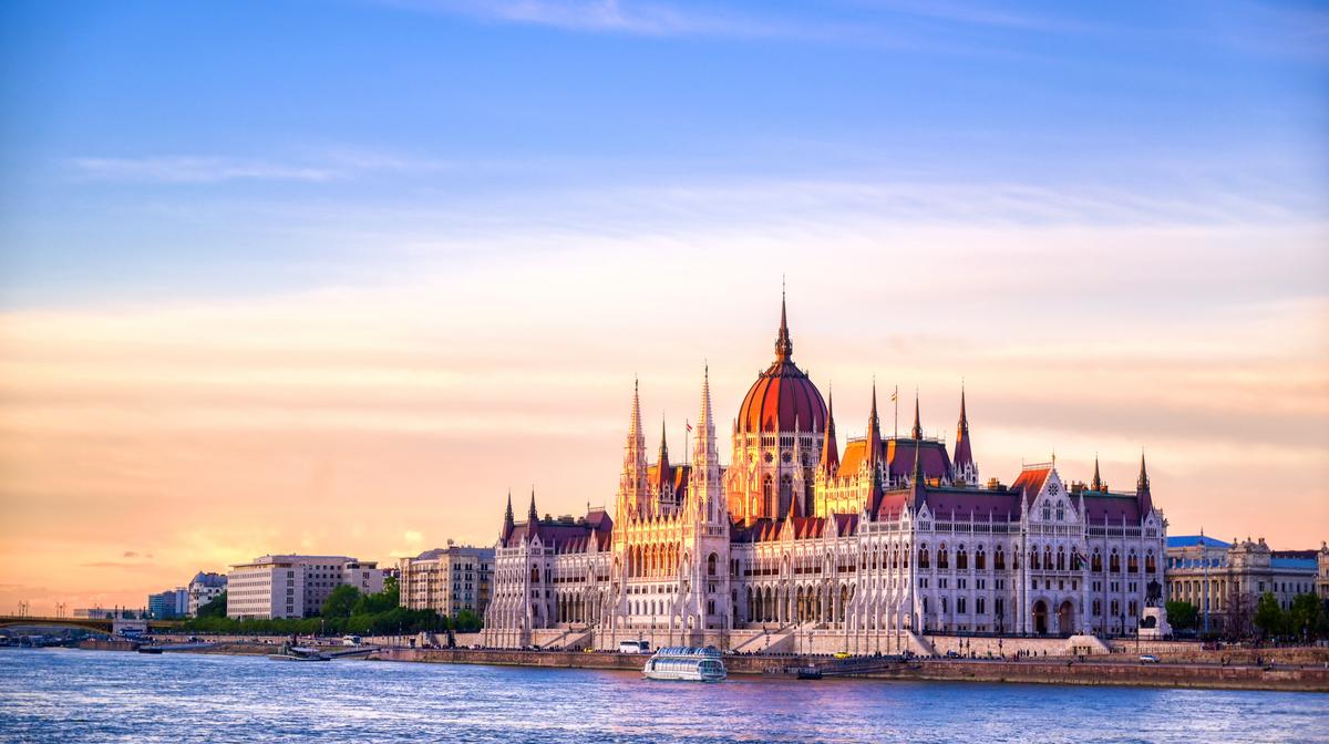 Contemporary Budapest Boutique Escape with Daily Breakfast, Spa Access & Hotel Credit