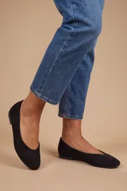 Narina Faux Suede Round Toe Ballet Flats