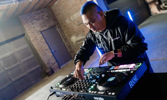Today Only! zZounds 30th Anniversary Deal: Rane Four DJ Controller