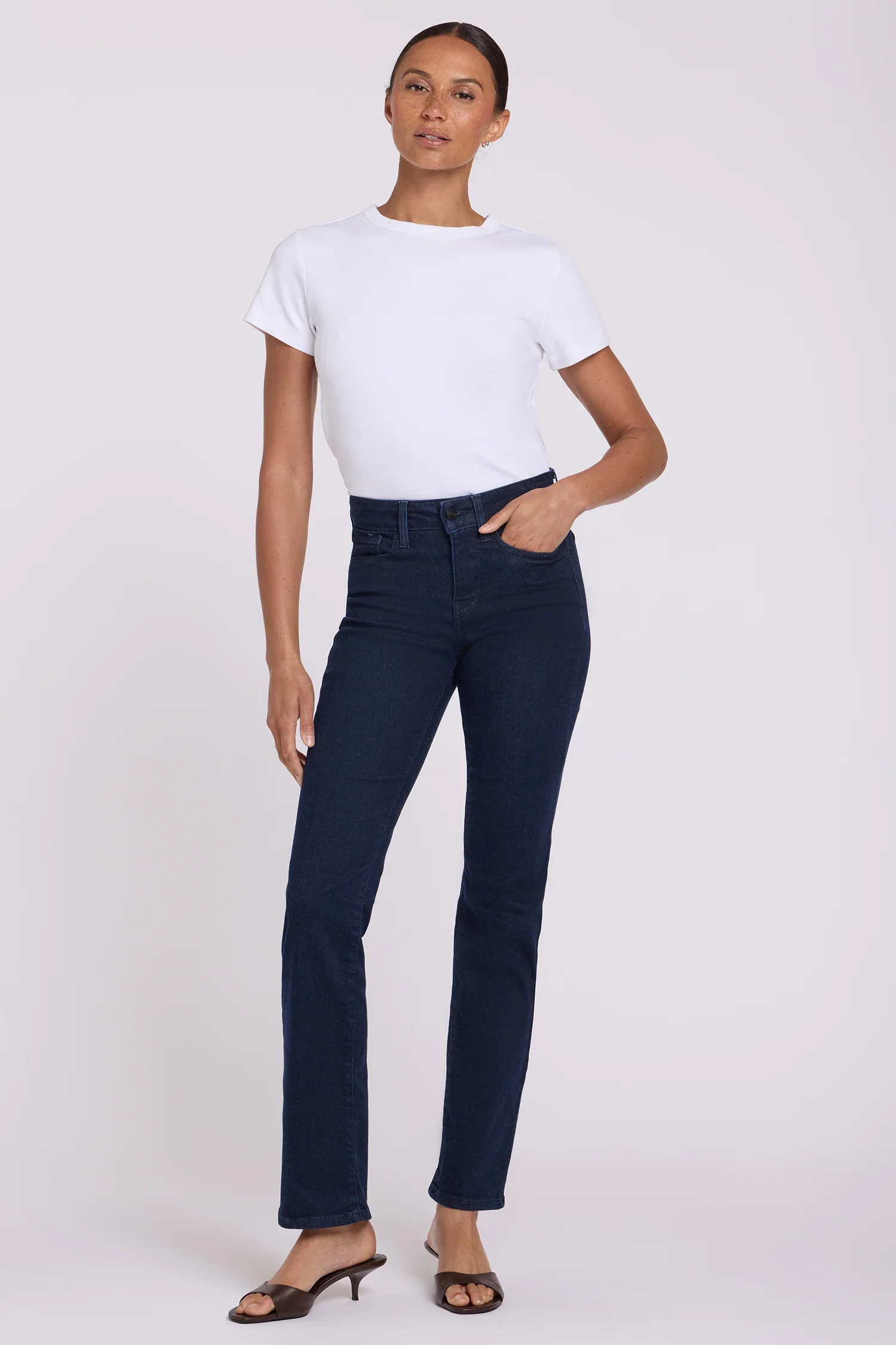 Image of Marilyn Straight Jeans - Rinse