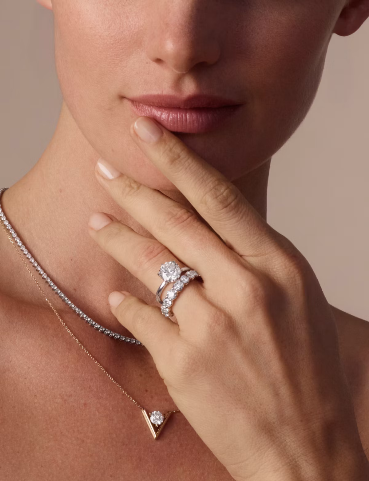 From timelessly elegant to modern and bold, find the band to match your style.