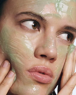 Removes SPF & stubborn makeup