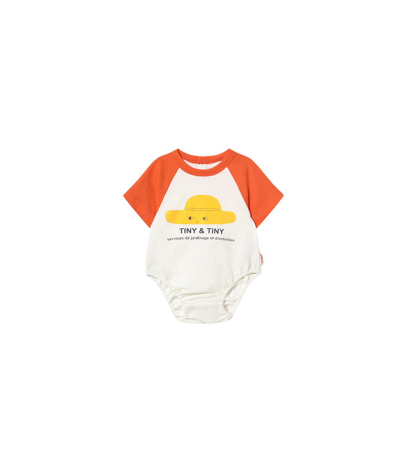 TINY HAT GRAPHIC BODY