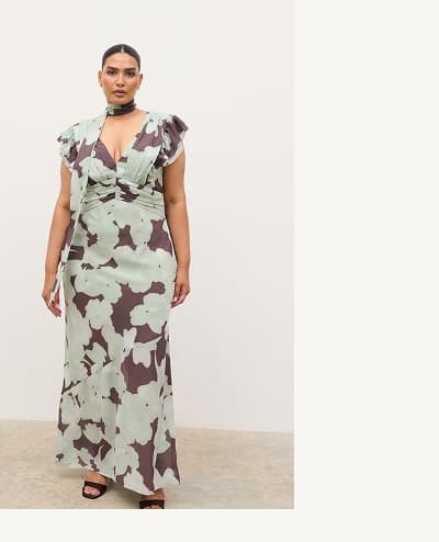 Andi V-Neck Frill Maxi Dress Curve