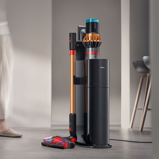 Dyson V16 Piston Animal cordless vacuum in the Auto-empty Dok.
