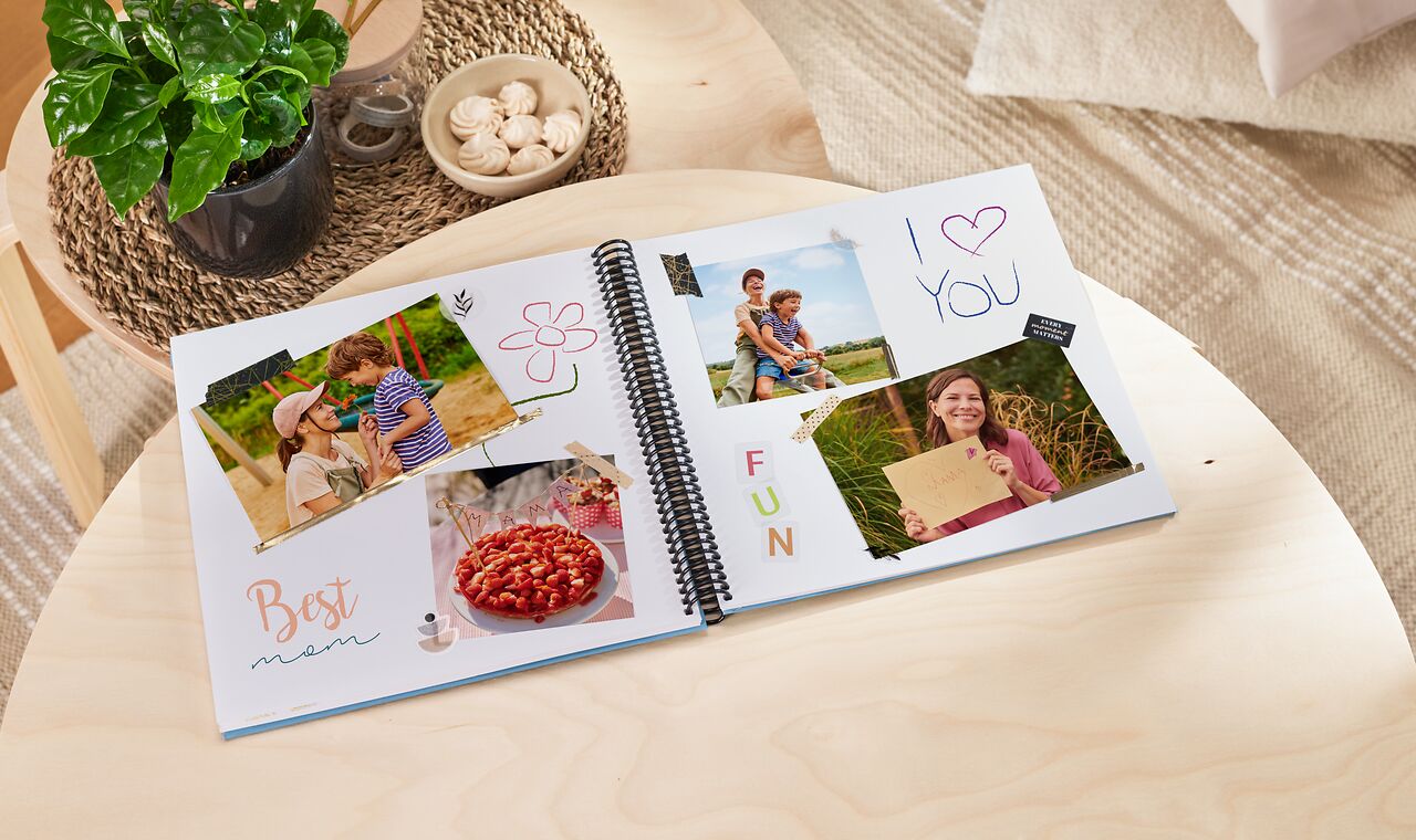 Scrapbook met fotoafdrukken.