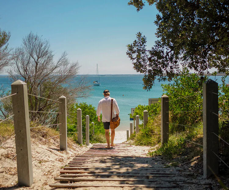 Book one last summer getaway. Members save up to 20% on thousands of hotels.