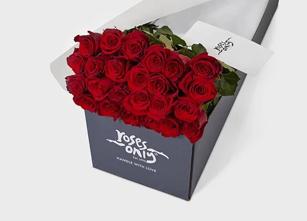 Image of Red Roses Gift Box 24 (ROA01-024)